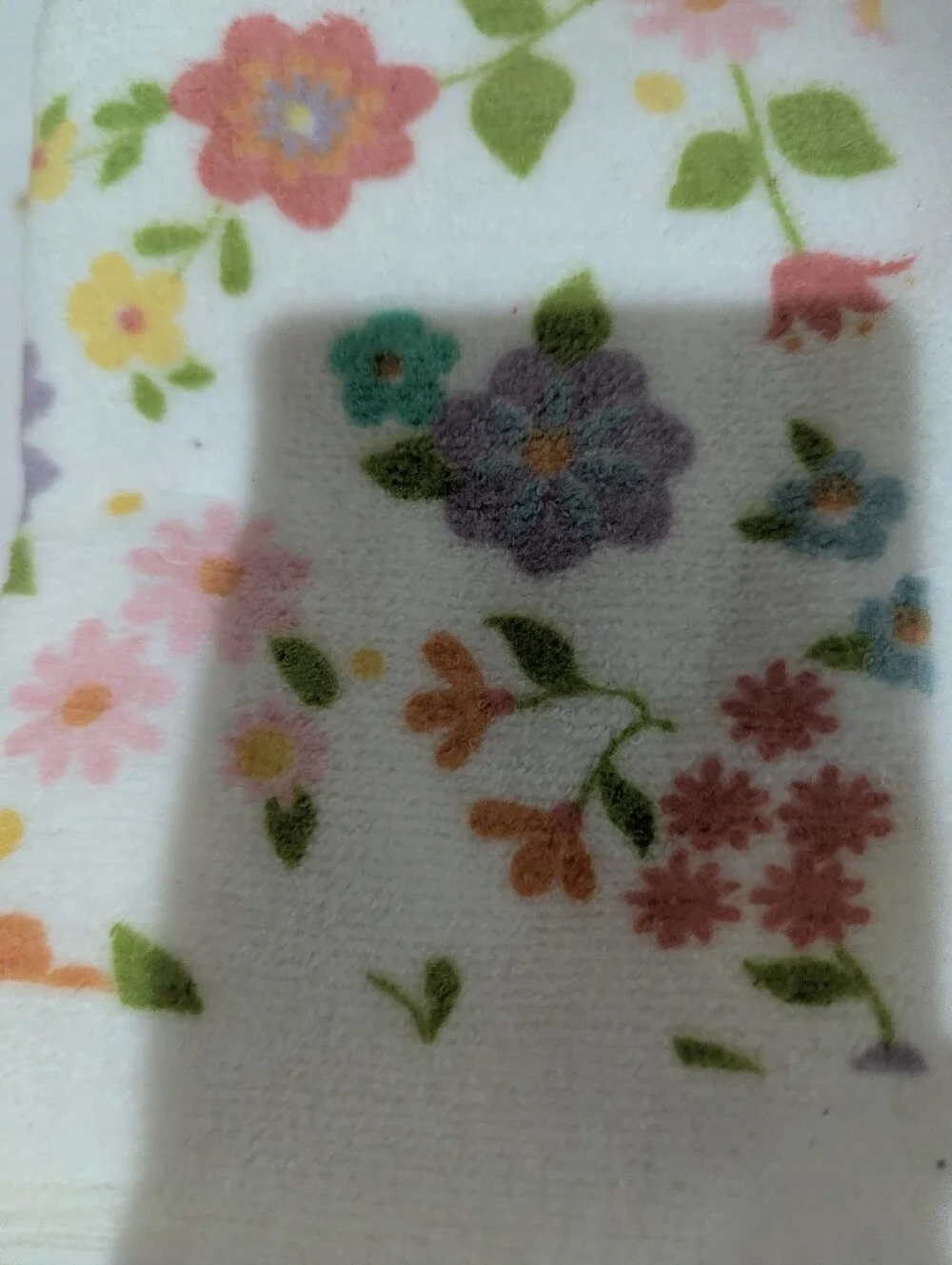NEW Square Floral Cotton Washcloth 5 Pc Set - White with Multicolor Flowers